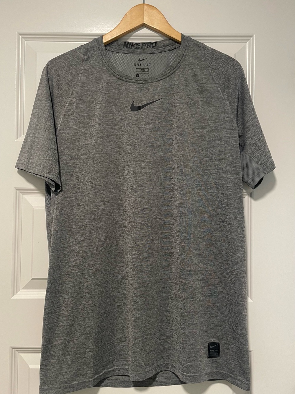 Nike Pro Short Sleeve Dri-Fit Workout Tee in Gray